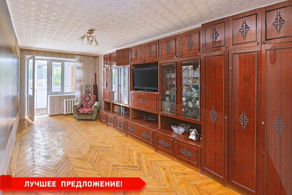 Продаю свою квартиру в солнечной столице Крыма. Удобное расположение позволяет за полчаса добраться 